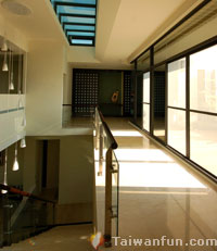 Integrating Nature and Comfort; The era of private, independent homes