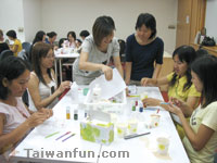 We are all daughters-in-law of Taiwan: Using resources to help new immigrants adjust