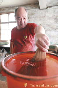 Daya district's Zhu Qing-chun Incense Shop