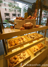 �e������