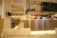 �e������