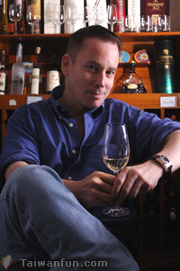 ����e(John H. Isacs)