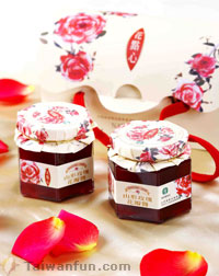 Royal Host & Puli Roses