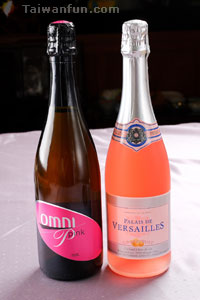 法國凡爾賽葡萄柚氣泡酒(360元)