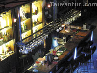 Live 98 Piano Pub