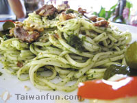 Jiou Ge Guo Zih: A garden oasis for fine dining