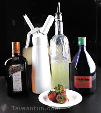 Ingredients of cocatail Strawberry Shochu-Rita