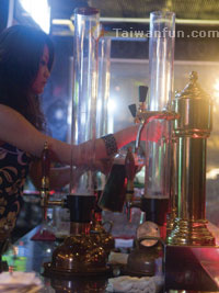 Laku Restaurant / Bar