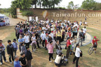 為了健康與孩子的未來，健走於自然中