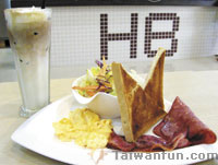 Hot Burger Brunch & Cafe