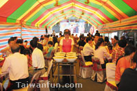 The fading, charming legacy of Taiwan's wedding-banquet culture