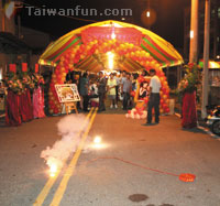 The fading, charming legacy of Taiwan's wedding-banquet culture