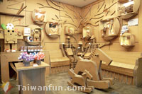 From paper to product: Huang Fang-liang reveals endless possibilities at Carton King