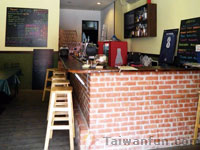 Belling's Deli & Bar