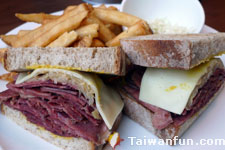 1Bite2Go Cafe & Deli (�H�q��)