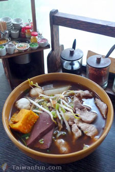 NOODDI The Noodle Bar
