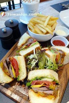 agnes b. Le Pain Grille �k���p�\�]