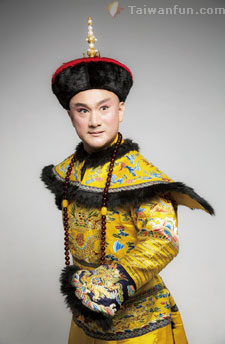 Young Emperor Kangxi and Crafty Regent Aobai