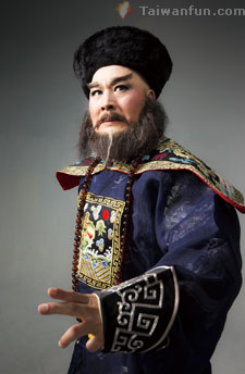 Young Emperor Kangxi and Crafty Regent Aobai