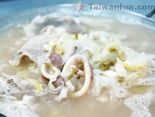 Rong Fei Authentic Mongolian Spicy Hotpot and Northeastern Sour Cabbage Pork Hot Pot