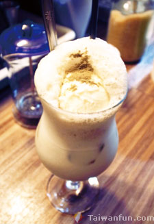 Green Tea with Milk & Ice Cream