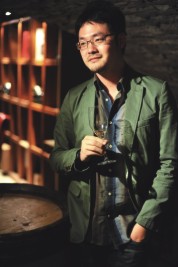 Morris Tao (Marketing Manager/Sommelier of Le cellier des poetes) 