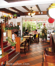 Country Goose Kitchen 