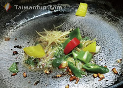 炒蔬菜雞肉咖哩