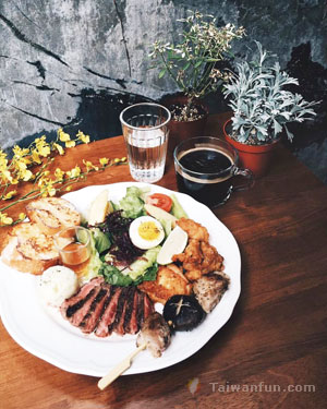 Hoyo Cafe