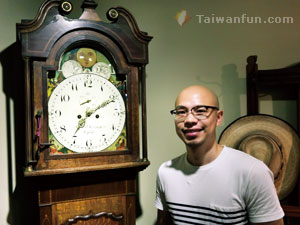 The Collector Antiques